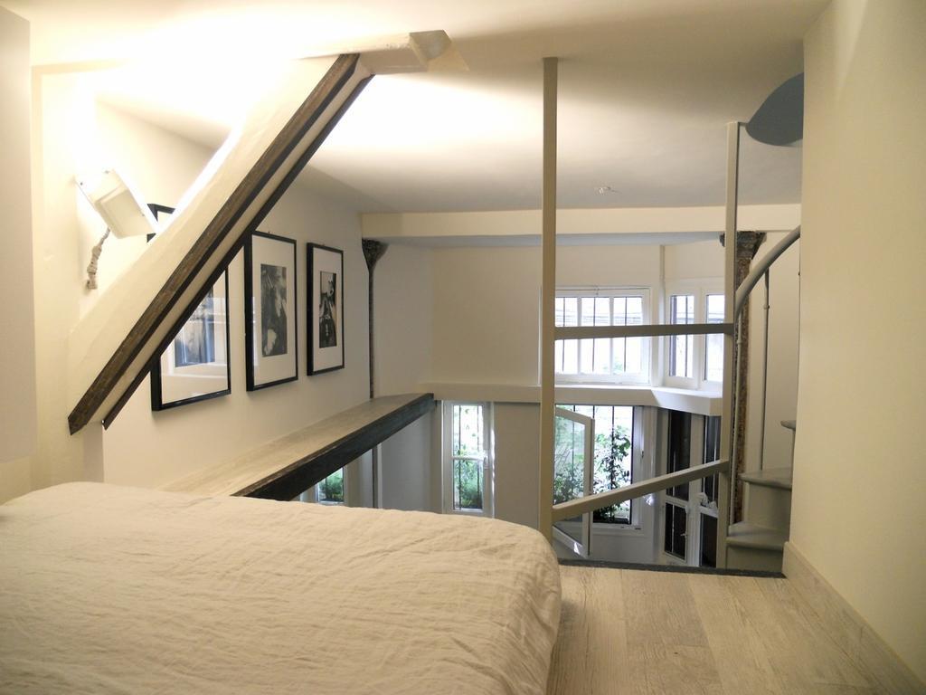 Urban Chic Montmartre Loft Apartment Paris Room photo